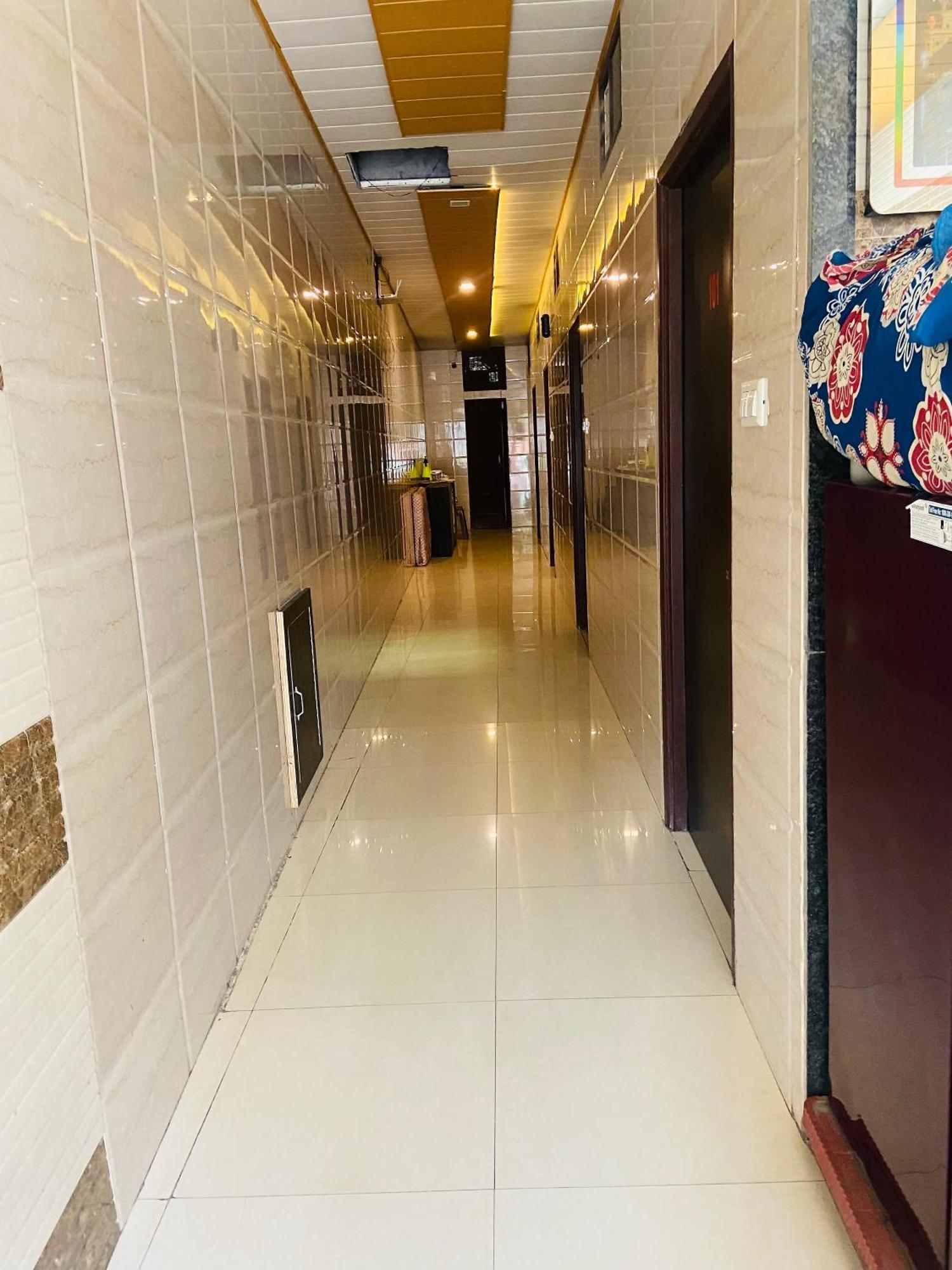 Hotel Crystal Inn Plaza Delhi Airport Neu-Delhi Exterior foto