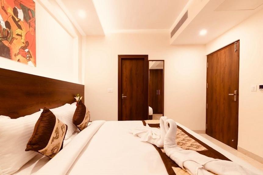 Hotel Crystal Inn Plaza Delhi Airport Neu-Delhi Exterior foto